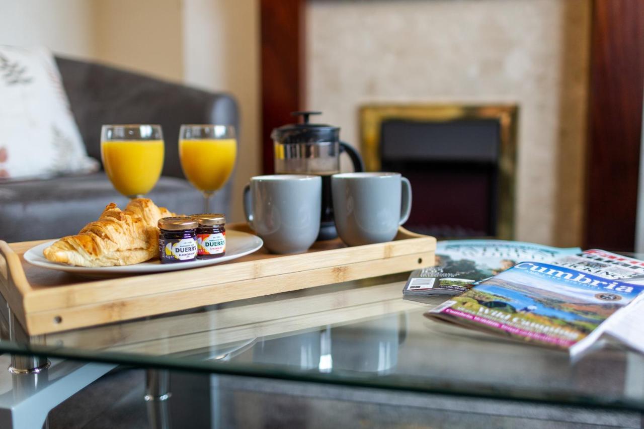 Апартаменты Adrian House, Near Hospital, Easy Parking + Garden Карлайл Экстерьер фото