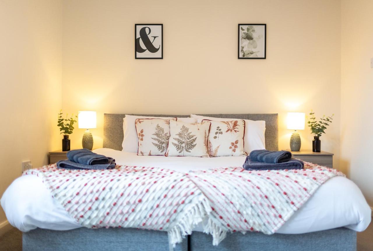 Апартаменты Adrian House, Near Hospital, Easy Parking + Garden Карлайл Экстерьер фото